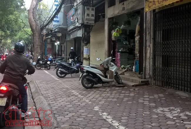 Hà Nội trước ngày ra quân chấn chỉnh vỉa hè: Nơi thông thoáng, nơi tràn xe ảnh 5